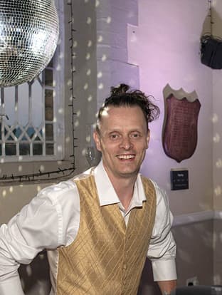 Proper Wedding Entertainment