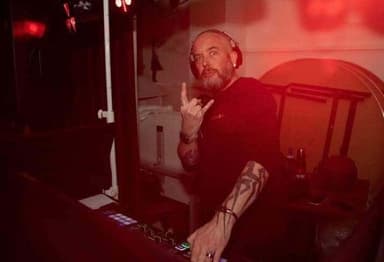 dj chris