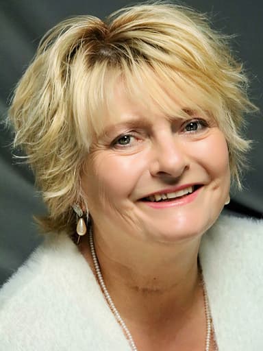 LOUISE MAY 2025 2mb